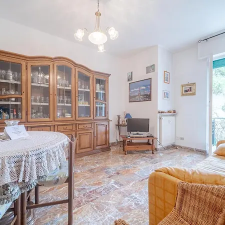 Guesthost - Rapallo Bellavista Vintage Flat Рапалло